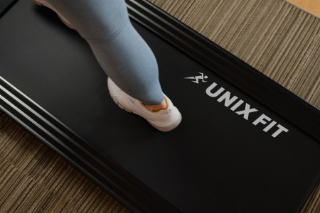 Беговая дорожка Unix Fit Hi-tech F2 Плюс / Plus тёмная буря от магазина Perfect Trainers