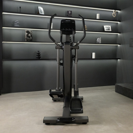 Эллиптический тренажер Orlauf Pro Oxion LED от магазина Perfect Trainers