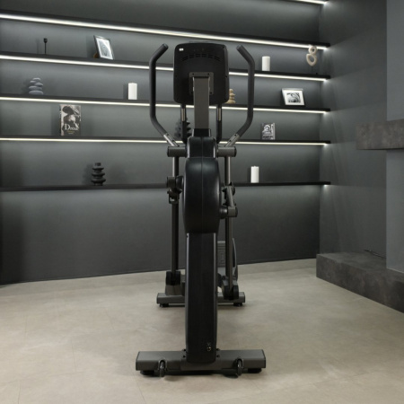 Эллиптический тренажер Orlauf Pro Oxion TFT от магазина Perfect Trainers
