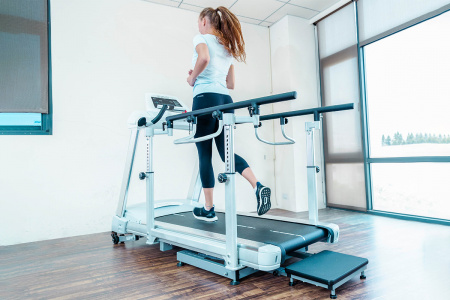 Реабилитационная беговая дорожка Dyaco Medical 7.0T от магазина Perfect Trainers